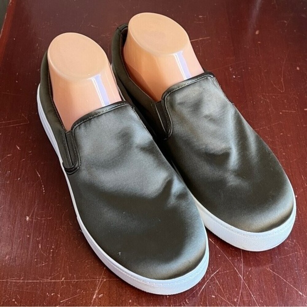 New Balance Olive Green Slip on Sneakers Shoes Size 9